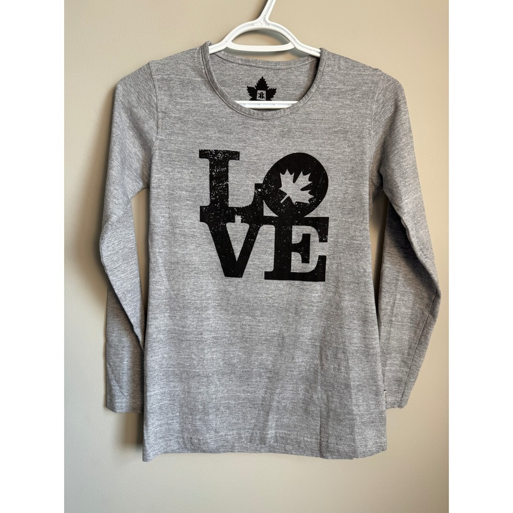 Kootenay Knit & Apparel Love Maple Leaf Graphic T-Shirt Gray Long Sleeve XS Twee